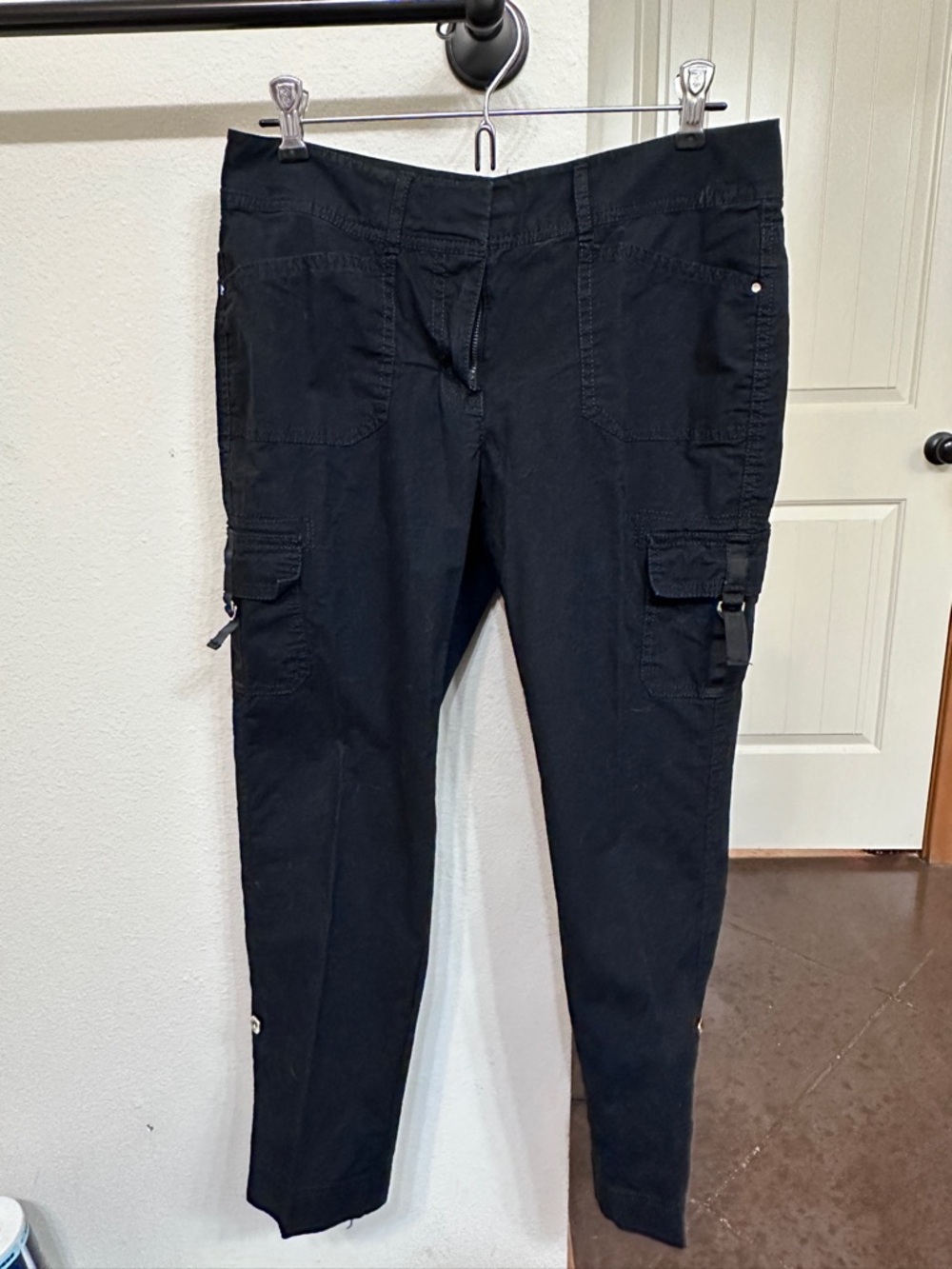 White House Black Market Black Capri